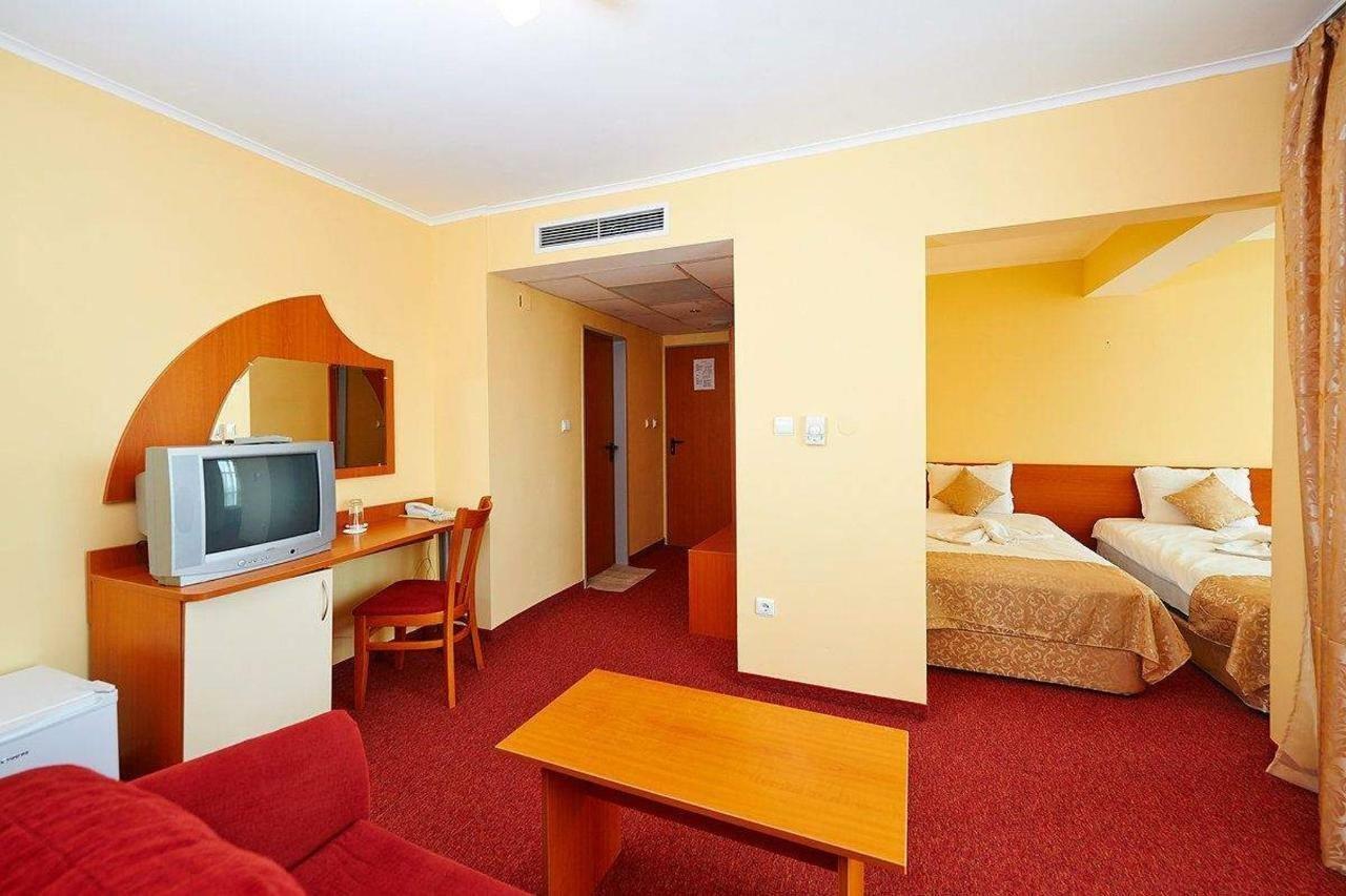 Paradise Hotel & Relax Center Pomorie Extérieur photo