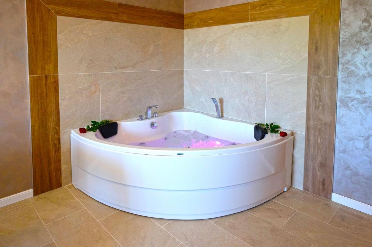 Paradise Hotel & Relax Center Pomorie Extérieur photo