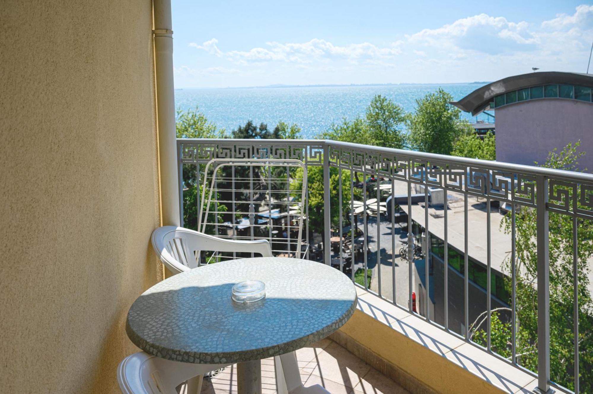 Paradise Hotel & Relax Center Pomorie Extérieur photo