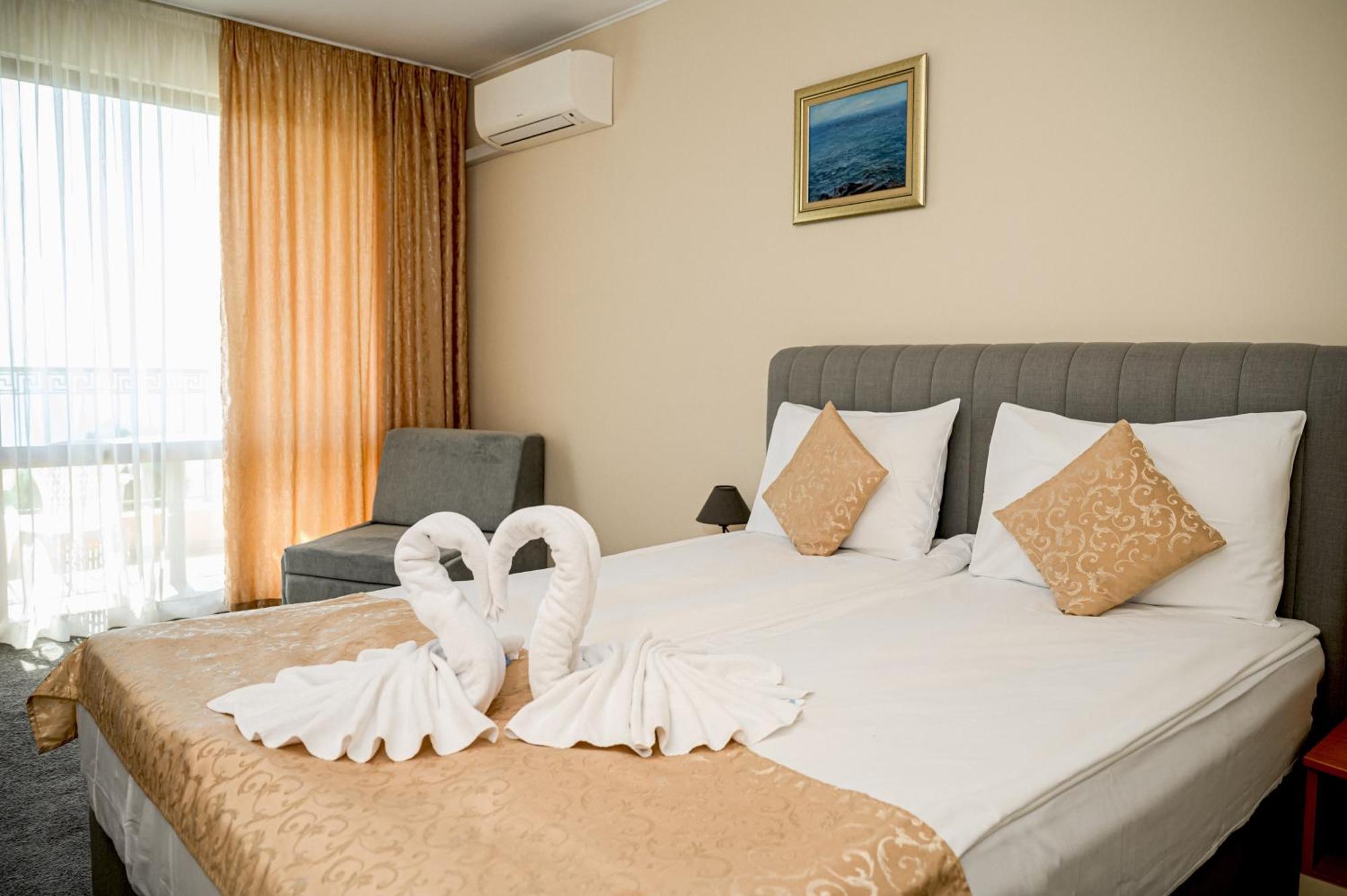 Paradise Hotel & Relax Center Pomorie Extérieur photo